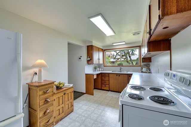 1724 Sunset Drive, Burlington, WA 98233