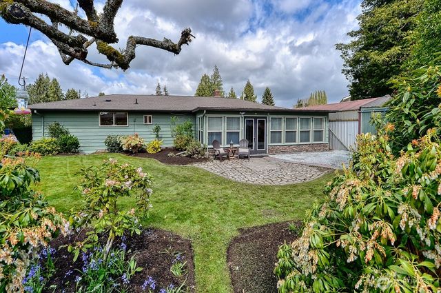 1724 Sunset Drive, Burlington, WA 98233