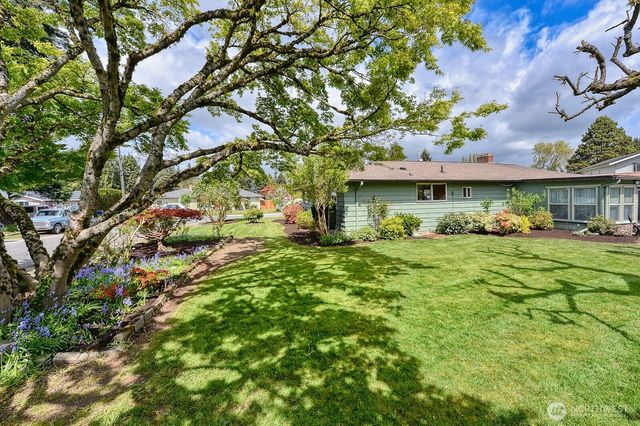 1724 Sunset Drive, Burlington, WA 98233