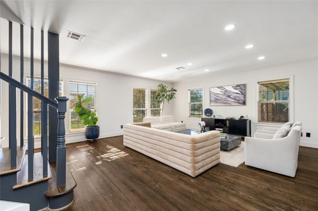 516 W 30th Street, Houston, TX 77018