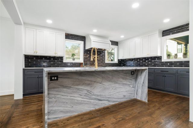 516 W 30th Street, Houston, TX 77018
