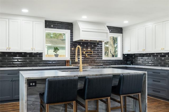 516 W 30th Street, Houston, TX 77018