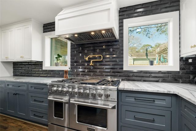 516 W 30th Street, Houston, TX 77018