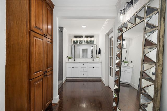 516 W 30th Street, Houston, TX 77018