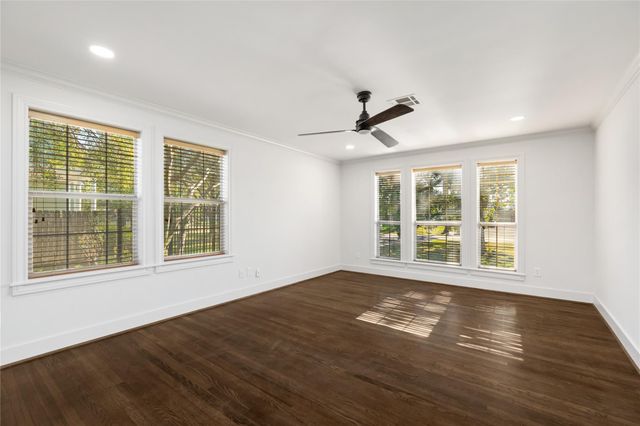 516 W 30th Street, Houston, TX 77018