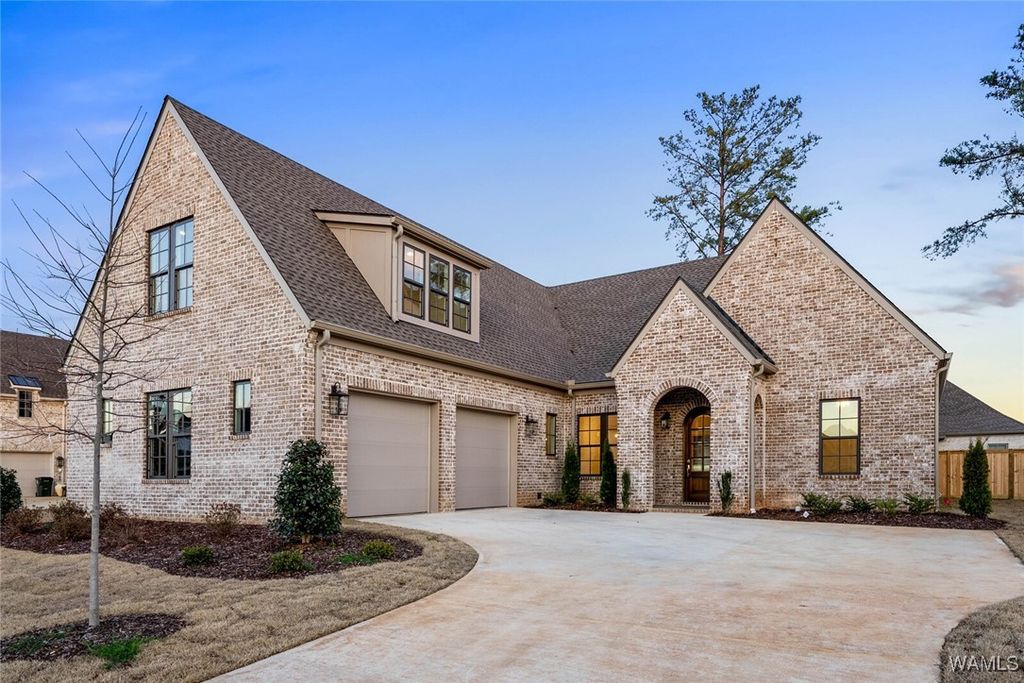 5811 Edgefield, Tuscaloosa, AL 35406