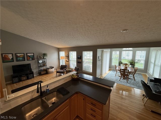 544 Country View, Northfield Center, OH 44067