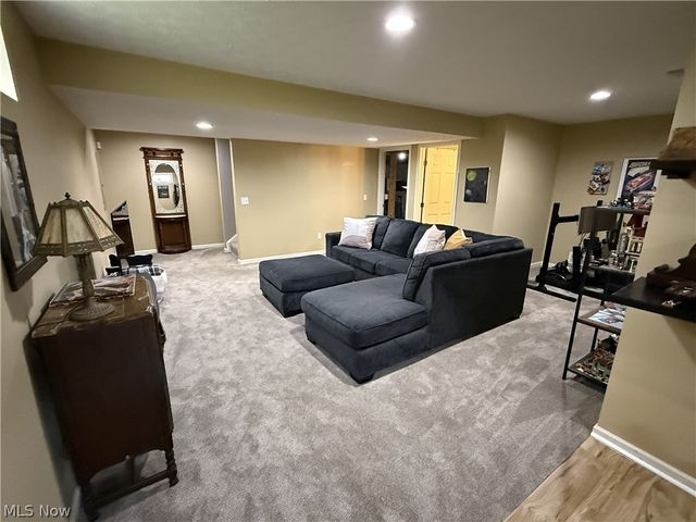 544 Country View, Northfield Center, OH 44067