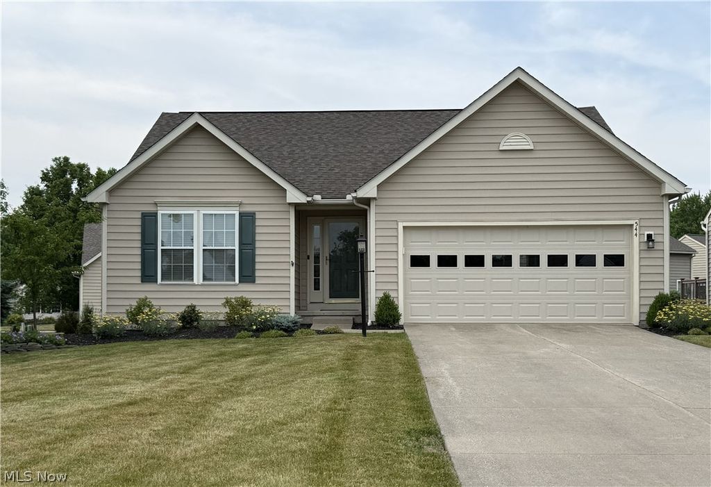 544 Country View, Northfield Center, OH 44067
