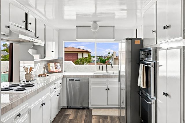 1913 Ripley Avenue, Redondo Beach, CA 90278