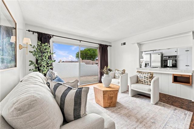 1913 Ripley Avenue, Redondo Beach, CA 90278