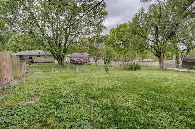 1708 N Lazy Branch Road, Independence, MO 64058