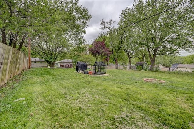 1708 N Lazy Branch Road, Independence, MO 64058