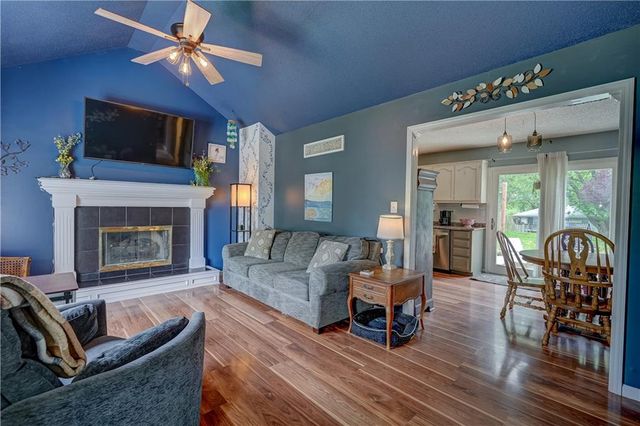 1708 N Lazy Branch Road, Independence, MO 64058