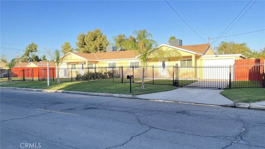 5875 5877 Challen Avenue, Riverside, CA 92503 — photo 2