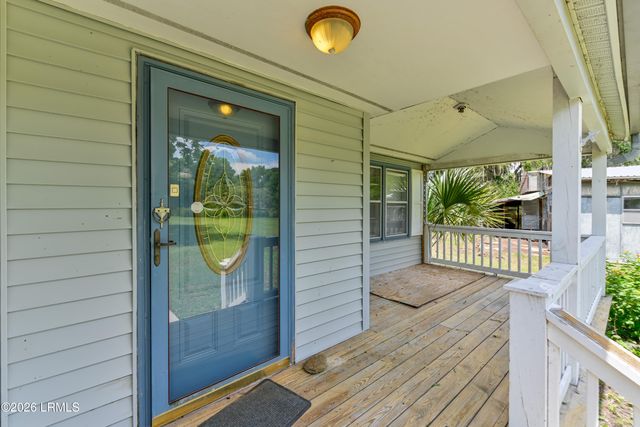 60 Yard Farm Road, St. Helena Island, SC 29920
