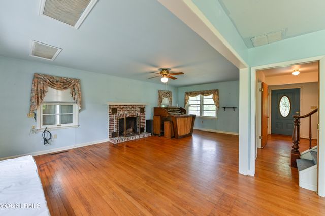 60 Yard Farm Road, St. Helena Island, SC 29920