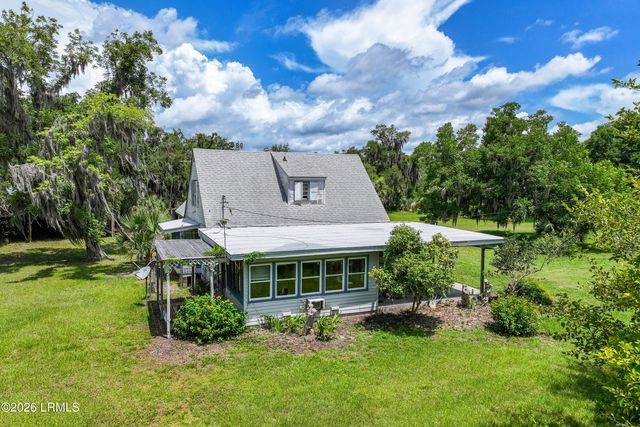 60 Yard Farm Road, St. Helena Island, SC 29920