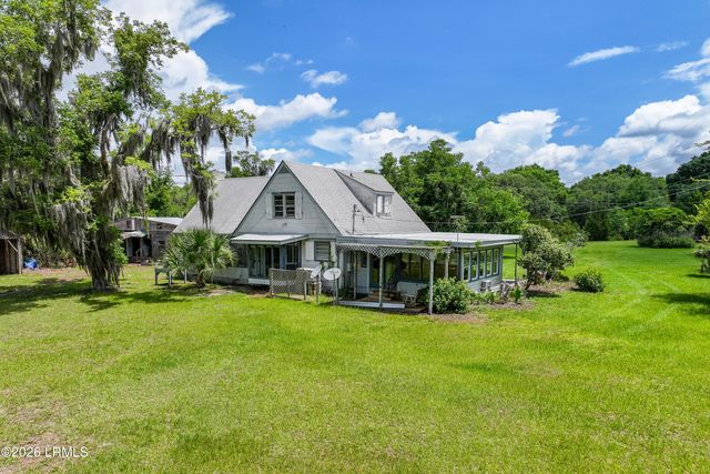 60 Yard Farm Road, St. Helena Island, SC 29920