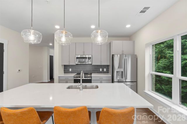 3630 N Davidson Street 2207, Charlotte, NC 28205