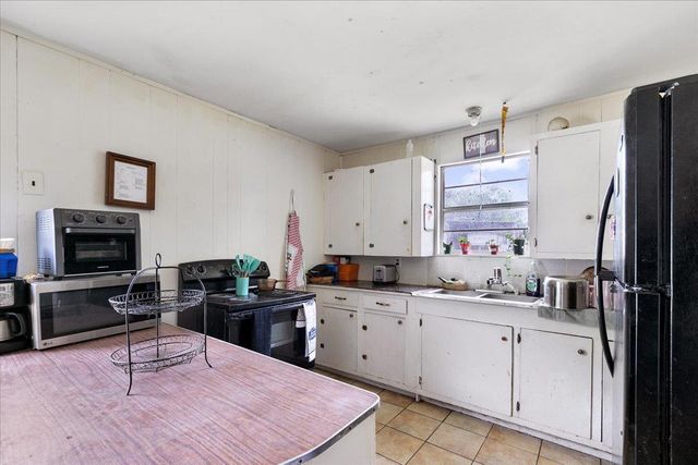 1890 Sandy Fork RD, Harwood, TX 78632