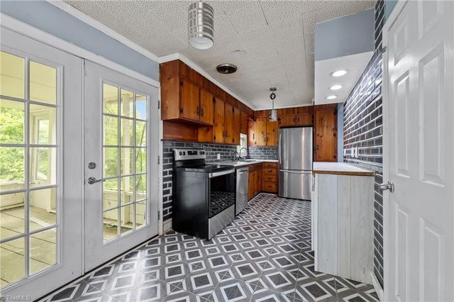 1361 Wentworth Street, Reidsville, NC 27320