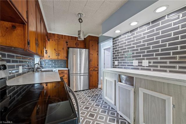 1361 Wentworth Street, Reidsville, NC 27320
