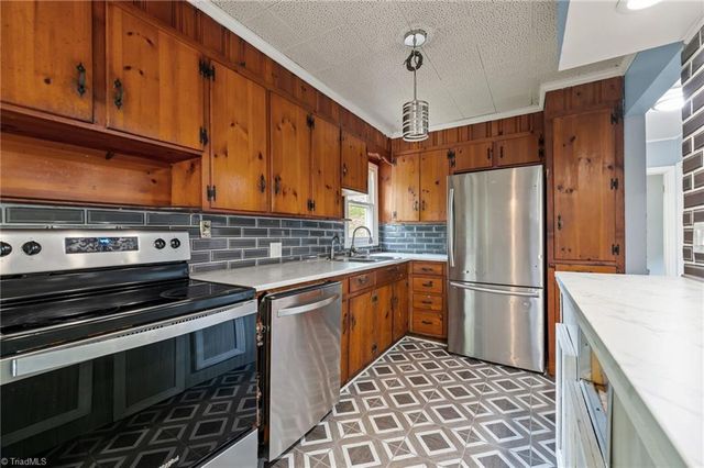 1361 Wentworth Street, Reidsville, NC 27320