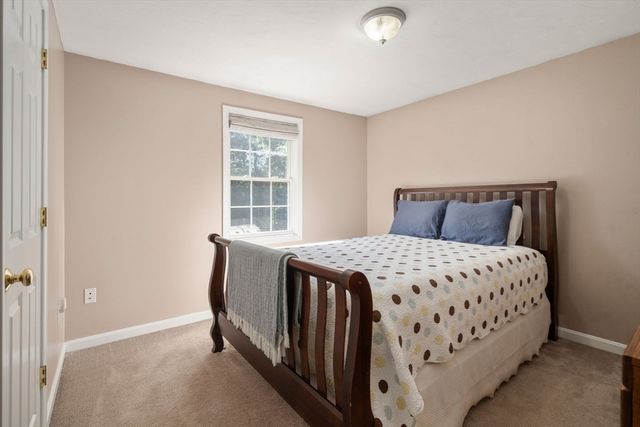19 Squirrel Island Rd, Wareham, MA 02576