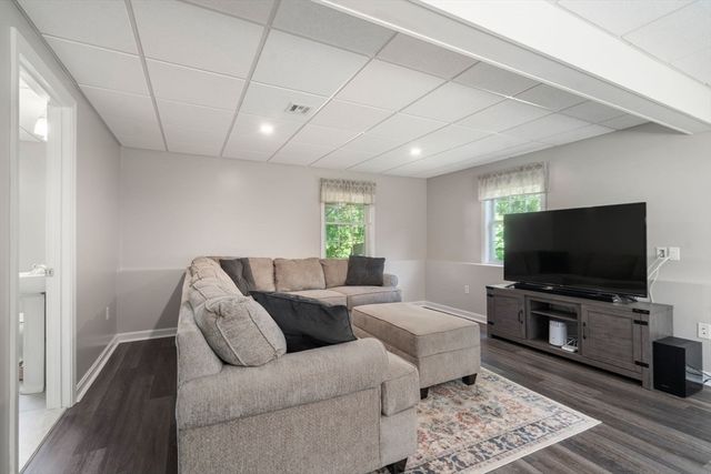 19 Squirrel Island Rd, Wareham, MA 02576