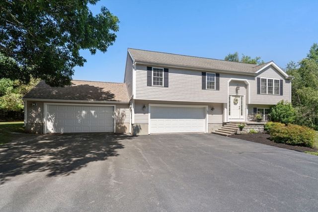19 Squirrel Island Rd, Wareham, MA 02576