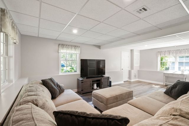 19 Squirrel Island Rd, Wareham, MA 02576