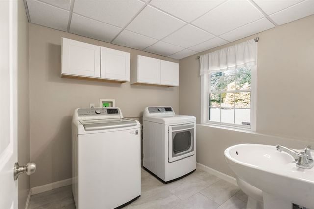 19 Squirrel Island Rd, Wareham, MA 02576