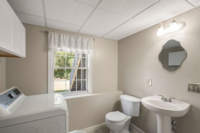 19 Squirrel Island Rd, Wareham, MA 02576