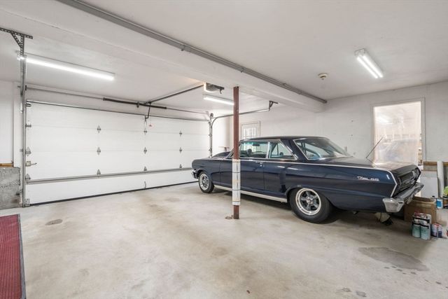 19 Squirrel Island Rd, Wareham, MA 02576