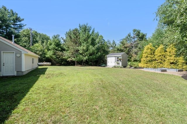 19 Squirrel Island Rd, Wareham, MA 02576