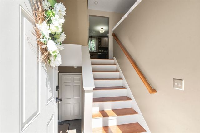 19 Squirrel Island Rd, Wareham, MA 02576