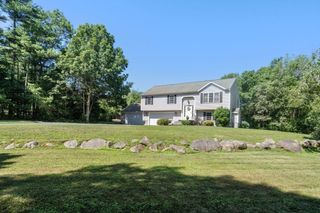 19 Squirrel Island Rd, Wareham, MA 02576