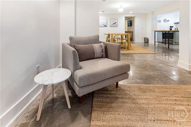 1 E Gordon Street 1, Savannah, GA 31401