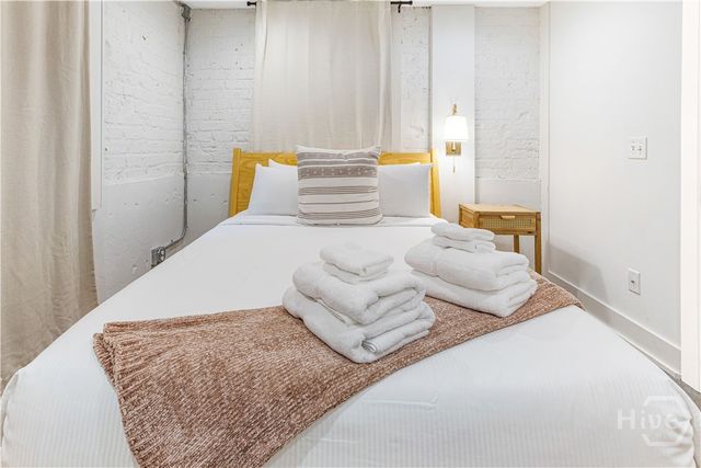 1 E Gordon Street 1, Savannah, GA 31401