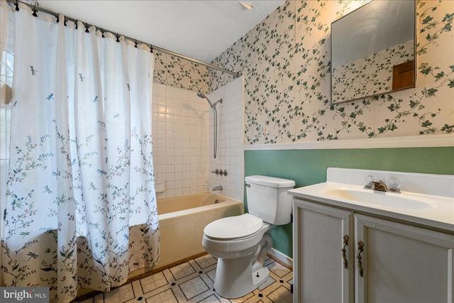 186 PINE CONE DR, Cross Junction, VA 22625