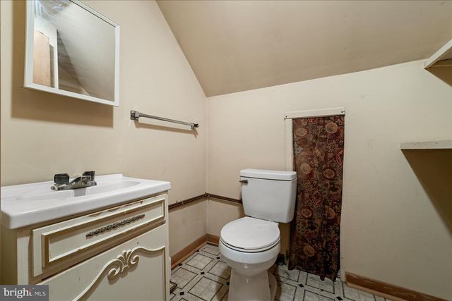 186 PINE CONE DR, Cross Junction, VA 22625