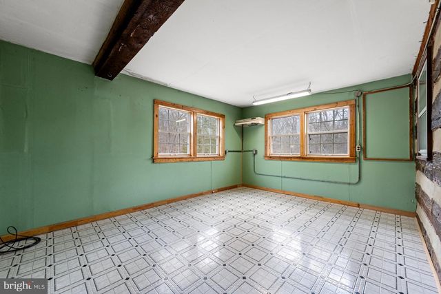 186 PINE CONE DR, Cross Junction, VA 22625