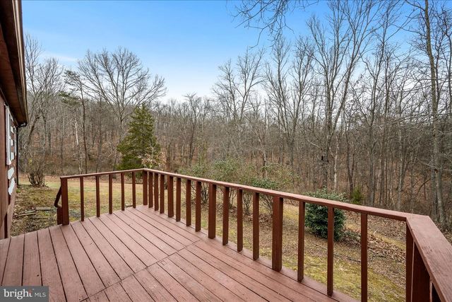 186 PINE CONE DR, Cross Junction, VA 22625