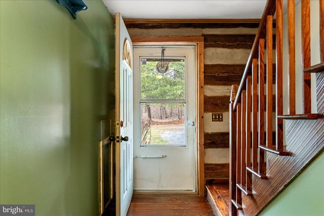 186 PINE CONE DR, Cross Junction, VA 22625