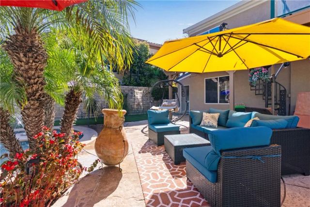 22019 Gold Canyon Drive, Saugus, CA 91390