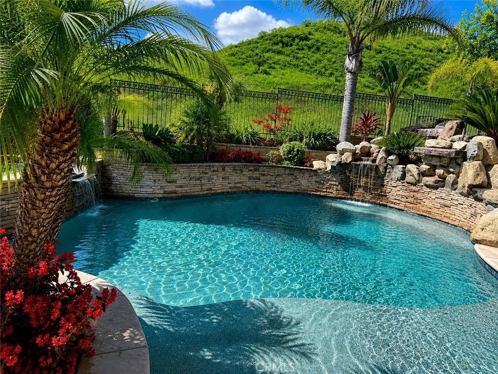 22019 Gold Canyon Drive, Saugus, CA 91390