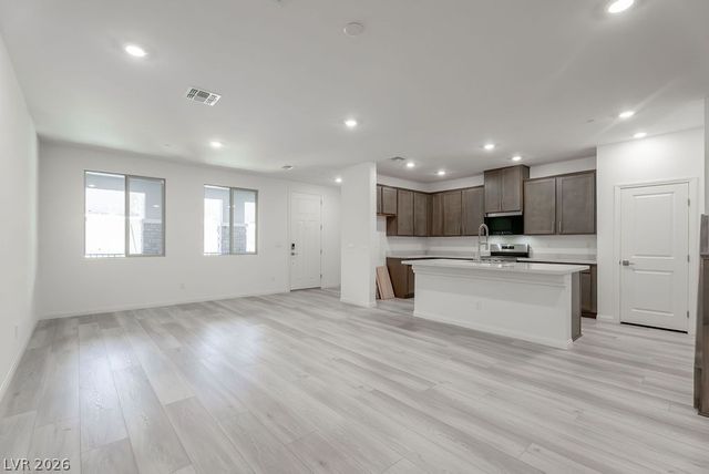 91 Cinder Cone Lane, Las Vegas, NV 89138