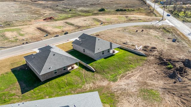 913 E 3RD Street, Coleman, TX 76834