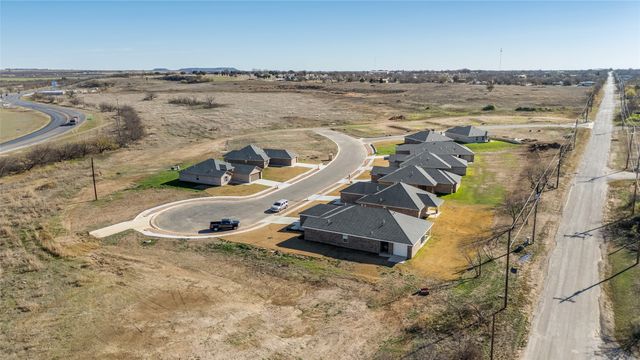 913 E 3RD Street, Coleman, TX 76834